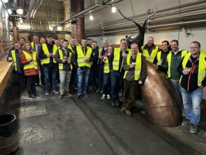 Bierverkostung im Keller der Kozel Brauerei