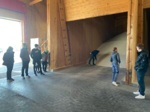 Besichtigung der Düngerlagerung